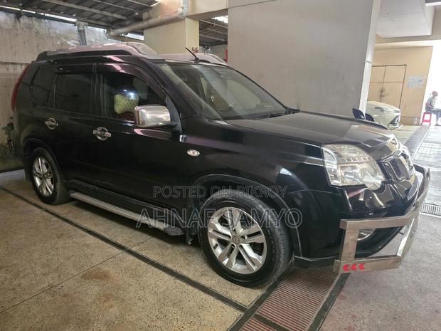 Nissan X-Trail 2012 Black