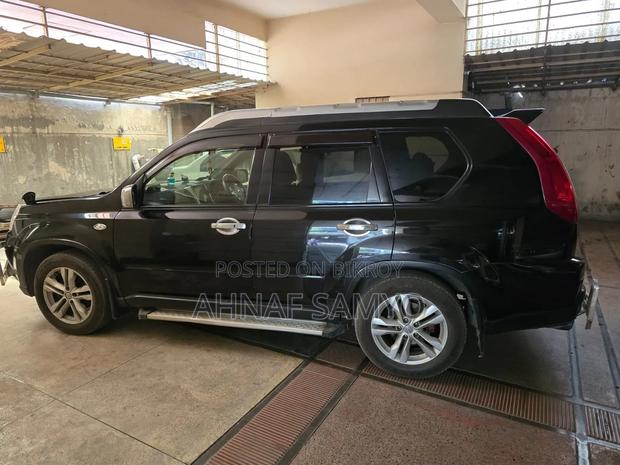 Nissan X-Trail 2012 Black