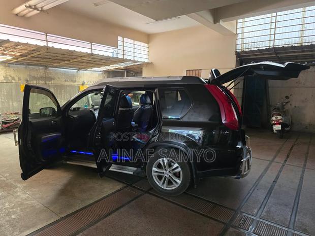 Nissan X-Trail 2012 Black