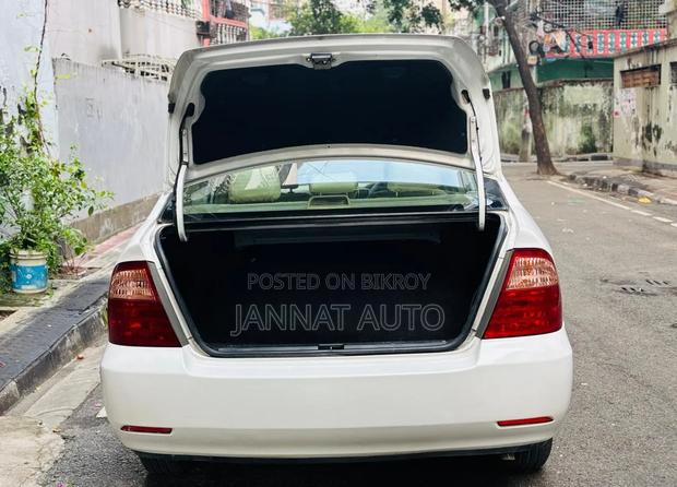 Toyota Corolla 2005 Off White