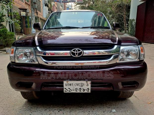Toyota Hilux 2004