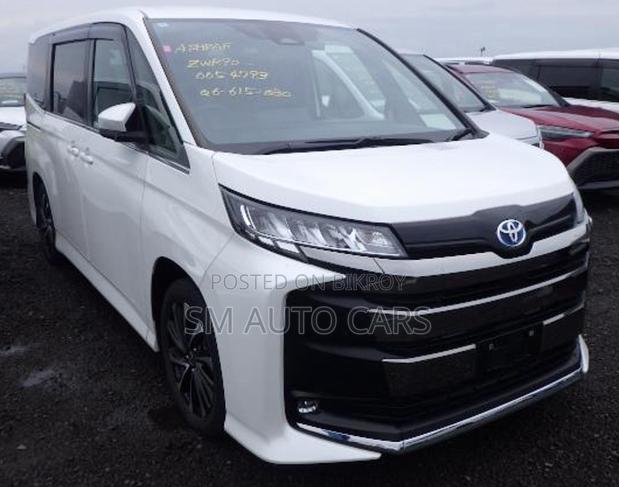 Toyota Noah 2022 Pearl