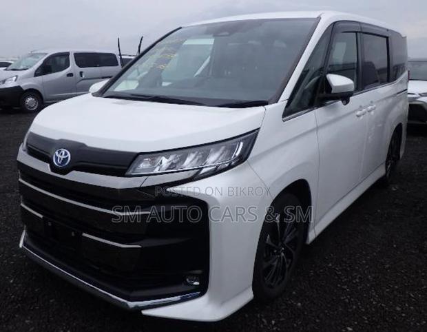 Toyota Noah 2022 Pearl