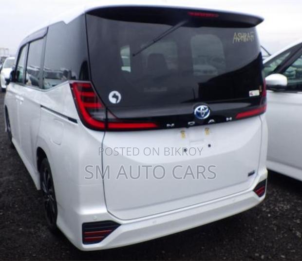 Toyota Noah 2022 Pearl