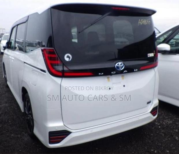 Toyota Noah 2022 Pearl