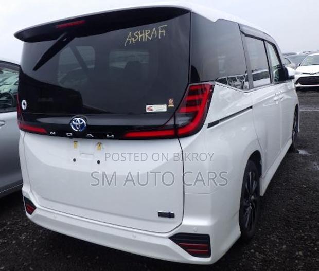 Toyota Noah 2022 Pearl