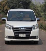 Toyota Noah 2016 Pearl for sale