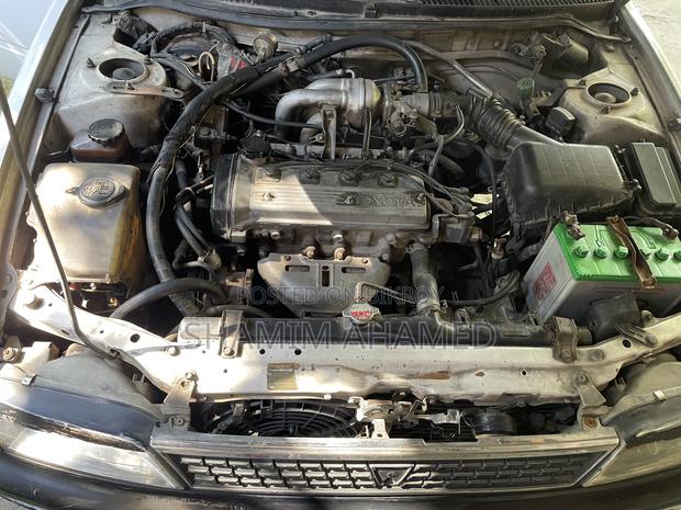 Toyota Corolla 1999 White