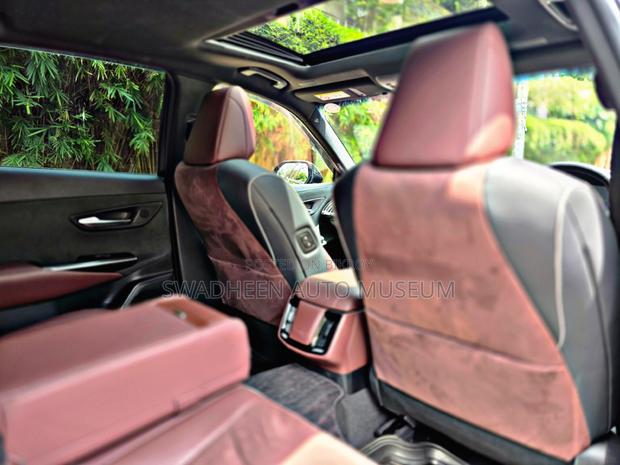 Toyota Crown 2018 Black