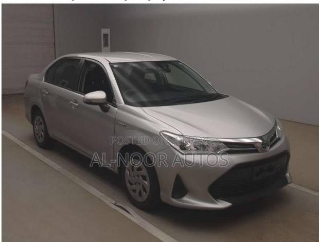 Toyota Axio 2021 Silver