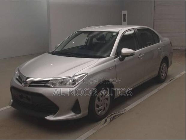 Toyota Axio 2021 Silver