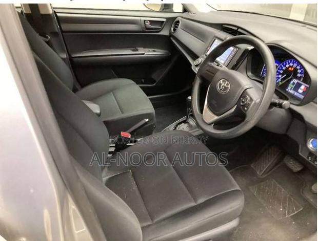 Toyota Axio 2021 Silver