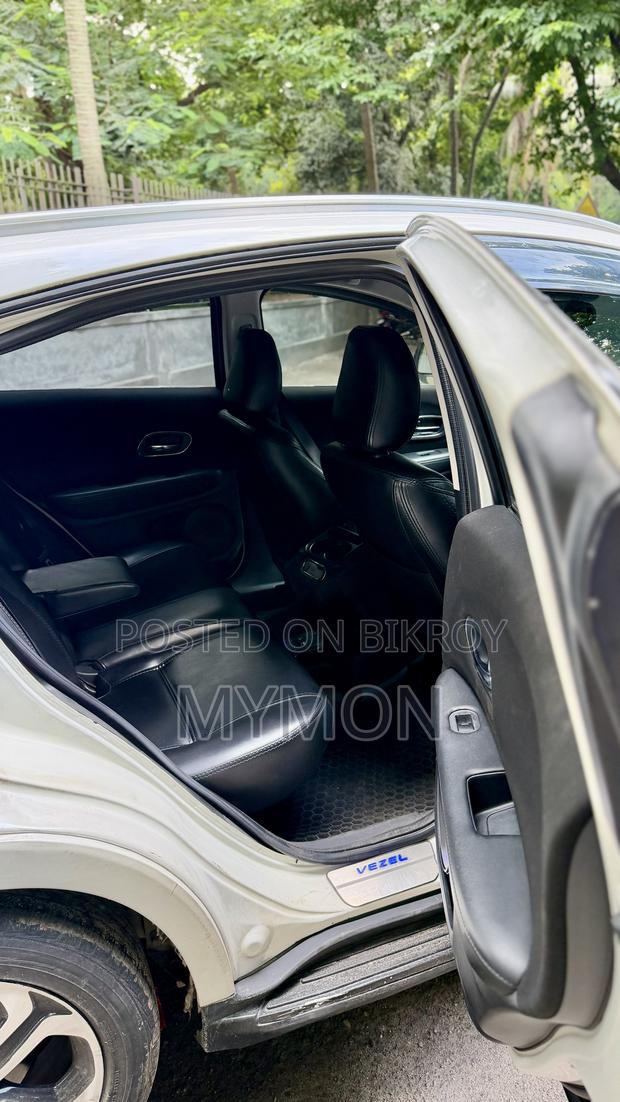 Honda Vezel 1.5 Hybrid 2WD 2014 Pearl