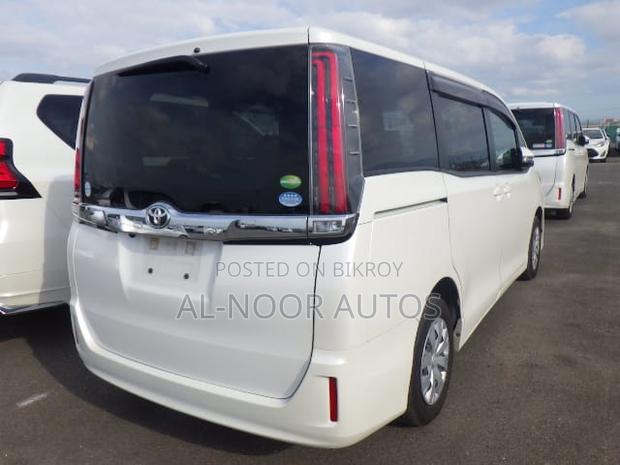 Toyota Noah 2.0 FWD (8 Seater) 2020 Pearl