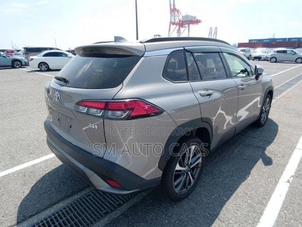 Toyota Corolla Cross 2022 Brown