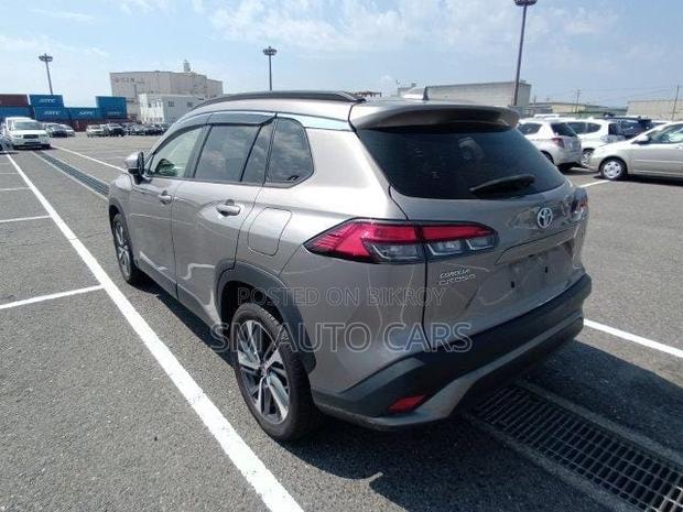 Toyota Corolla Cross 2022 Brown