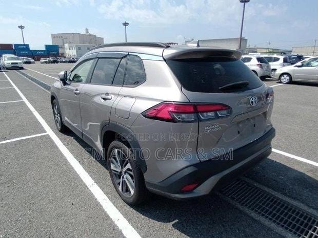 Toyota Corolla Cross 2023 Brown