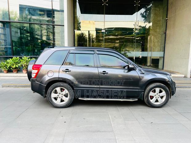Suzuki Grand Vitara 2011 Gray