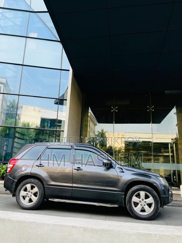 Suzuki Grand Vitara 2011 Gray