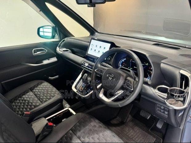 Toyota Voxy Hybrid S-Z 2WD 7-Seater 2023 Gray