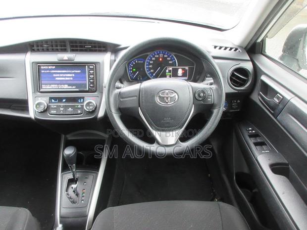 Toyota Corolla Fielder 1.5 Hybrid FWD 2021 White
