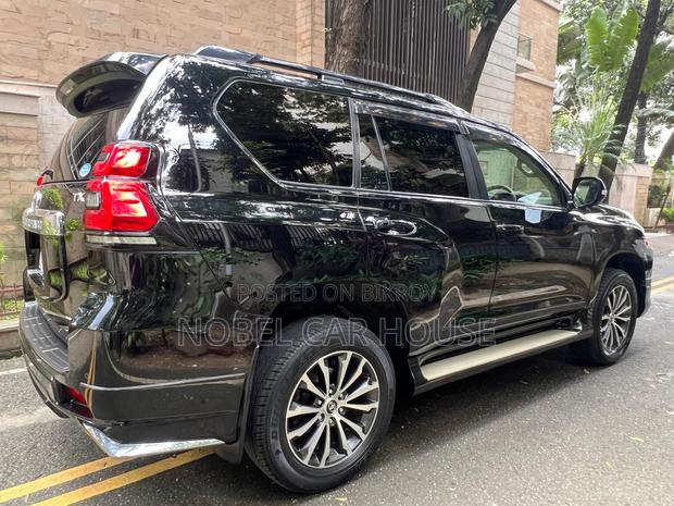 Toyota Land Cruiser Prado 2019 Black