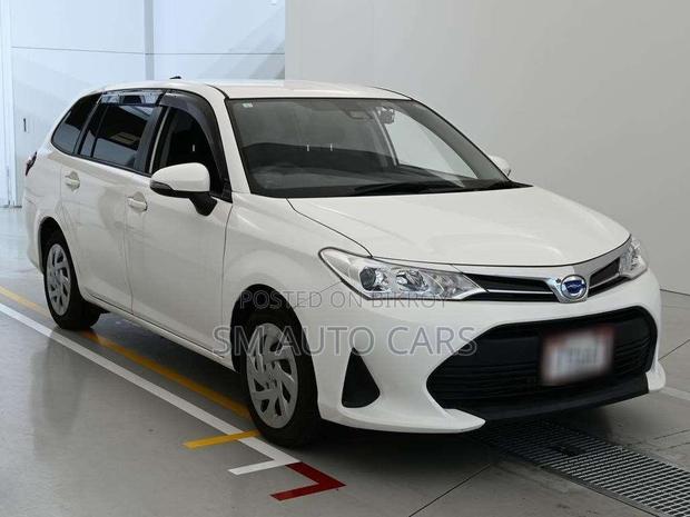 Toyota Corolla Fielder 2021 White