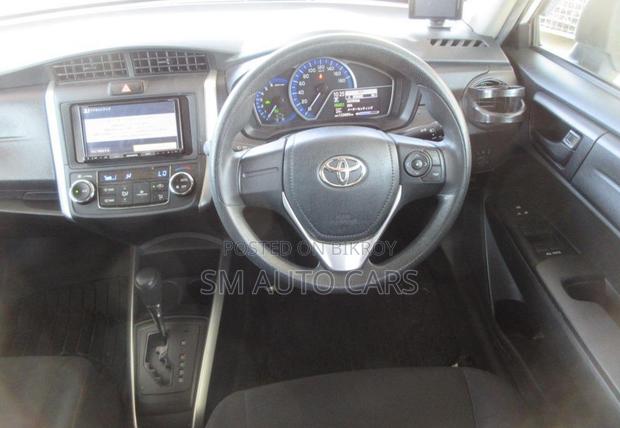 Toyota Corolla Fielder 2021 White