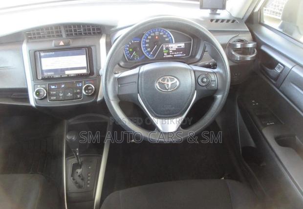 Toyota Corolla Fielder 2021 White