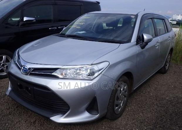 Toyota Corolla Fielder 2021 Silver