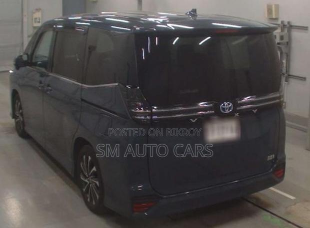 Toyota Voxy 2023 Gray