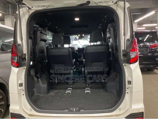 Toyota Noah 2022 Pearl