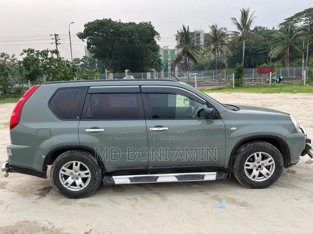 Nissan X-Trail 2010 Gray
