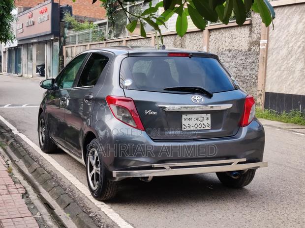 Toyota Vitz 2011 Gray