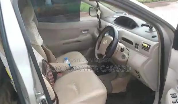Toyota Raum 2004 Silver