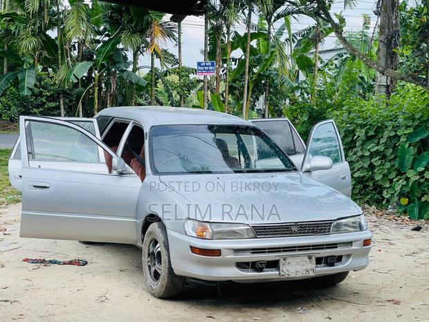 Toyota Corolla 1993 Silver