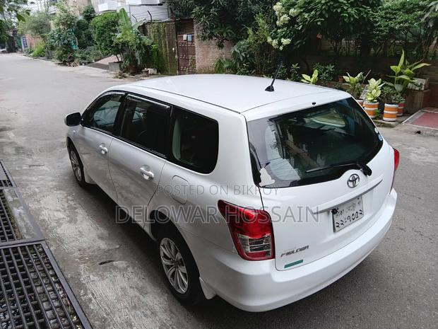 Toyota Corolla Fielder 2011 White