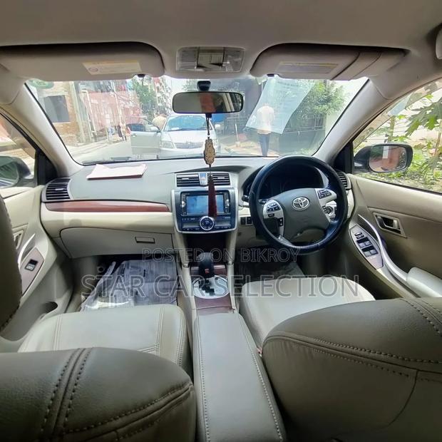 Toyota Premio 2012 Blue