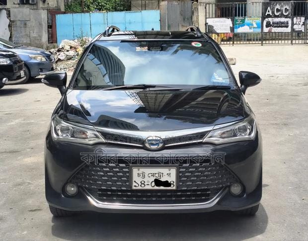 Toyota Corolla Fielder 2015 Black