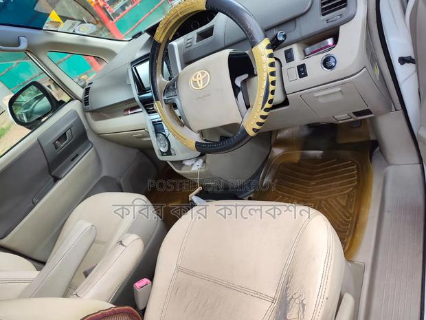 Toyota Noah 2010 Pearl