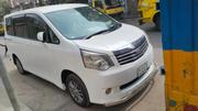 Toyota Noah 2010 White for sale