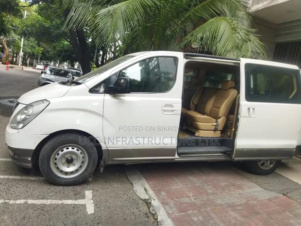 Hyundai H300 2013 White