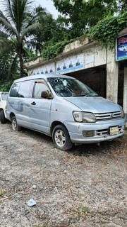 Toyota Noah 2001 Silver for sale