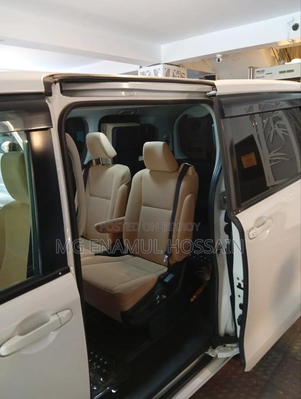 Toyota Noah 2014 White