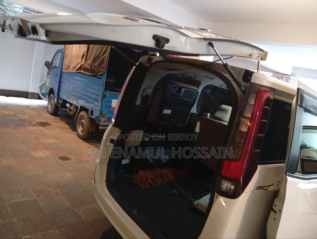 Toyota Noah 2014 White