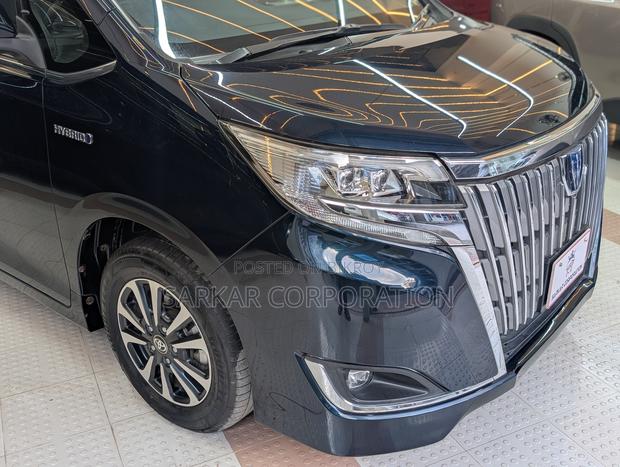 Toyota Esquire 1.8 FWD Hybrid (7 Seater) 2020 Blue