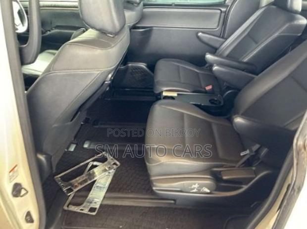 Toyota Esquire 2021 Pearl