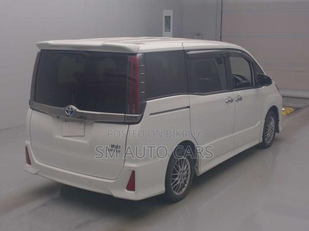 Toyota Noah 2021 Pearl