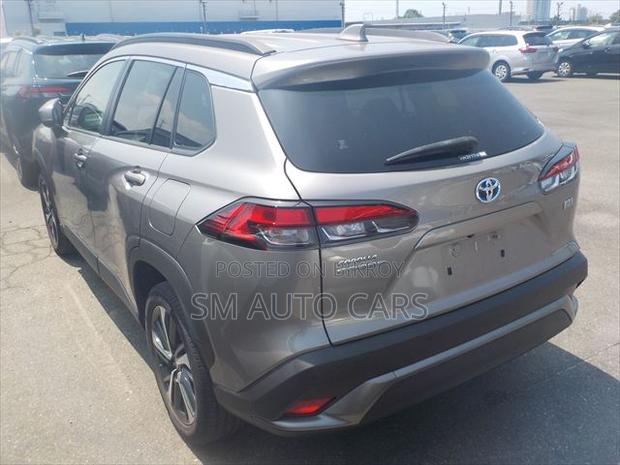 Toyota Corolla Cross 2022 Brown