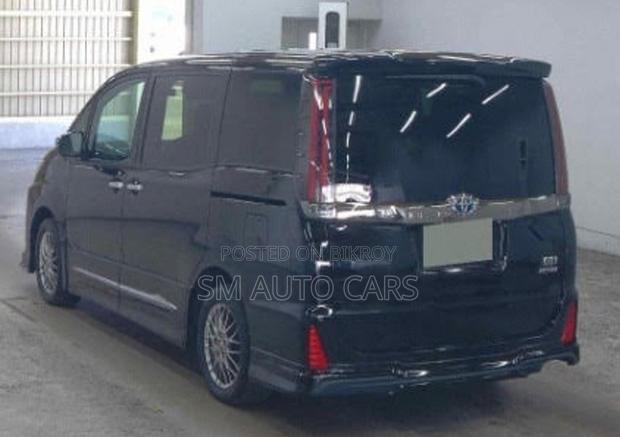 Toyota Noah 2021 Black